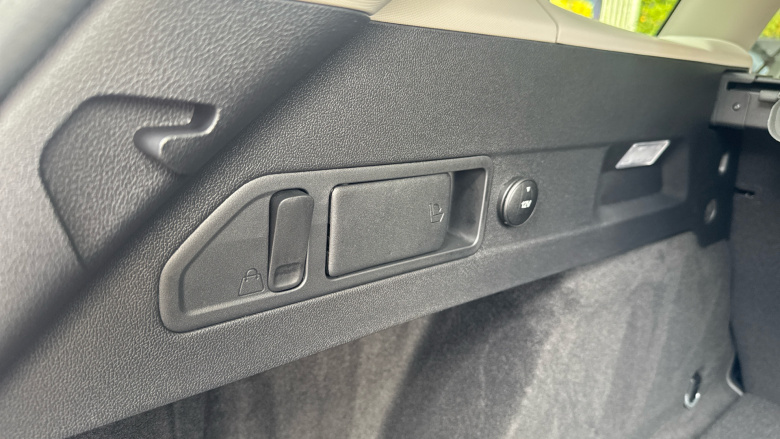 Ford Focus 1.0 EcoBoost Hybrid mHEV 155 Active X 5dr Auto Petrol Estate